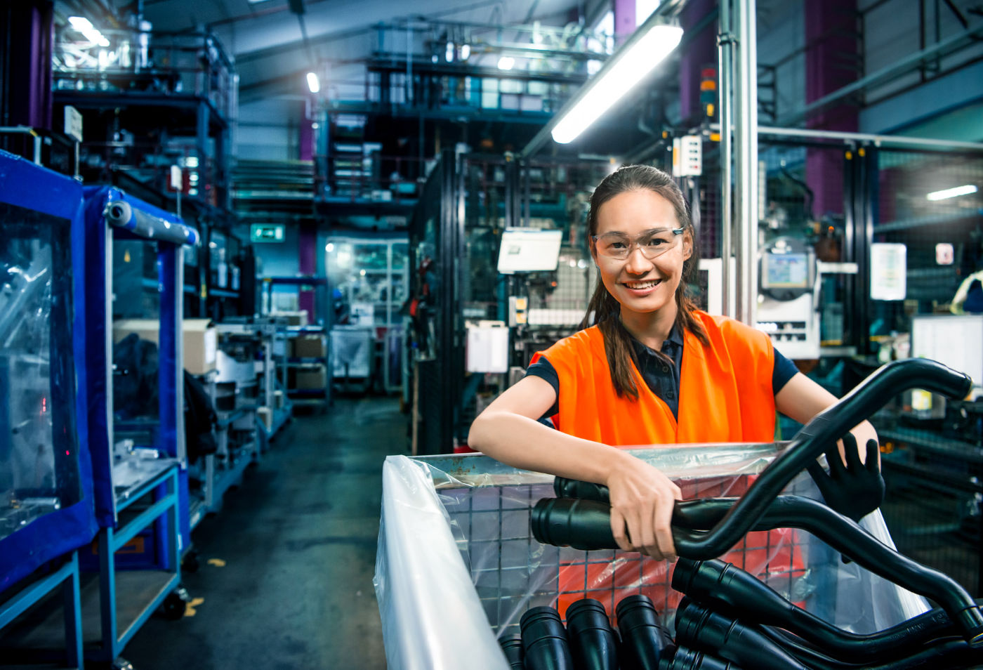 Mitarbeiterin Montage